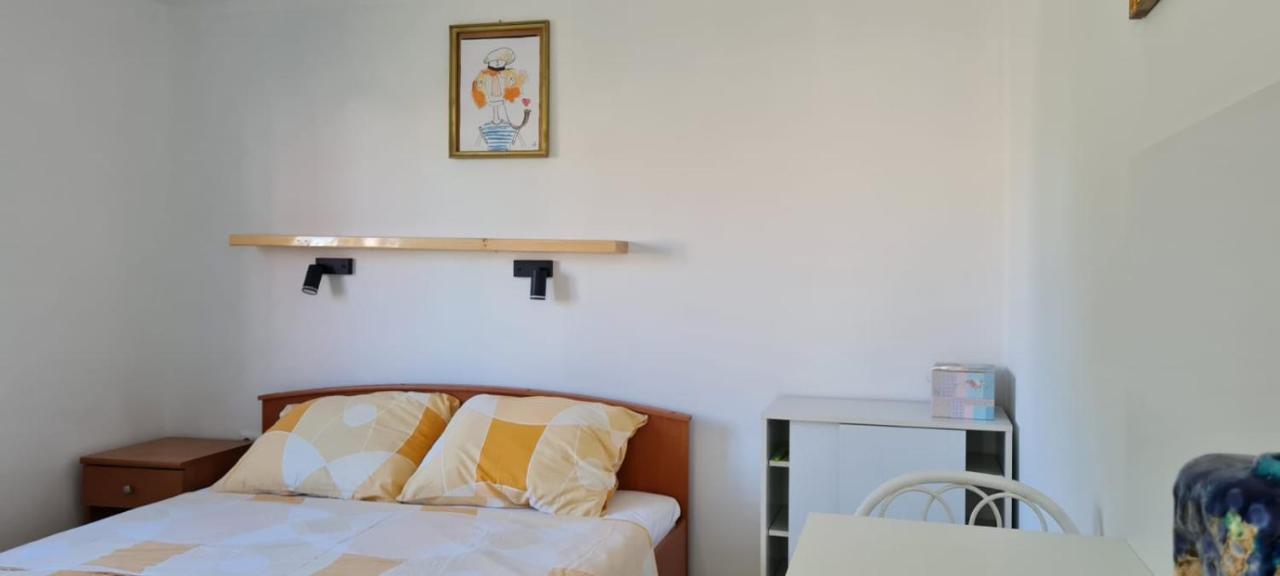 Apartmani Centar Seline Paklenica Екстериор снимка
